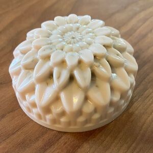 Handmade Goats Milk Soap. Snickerdoodle w/ Oatmeal.